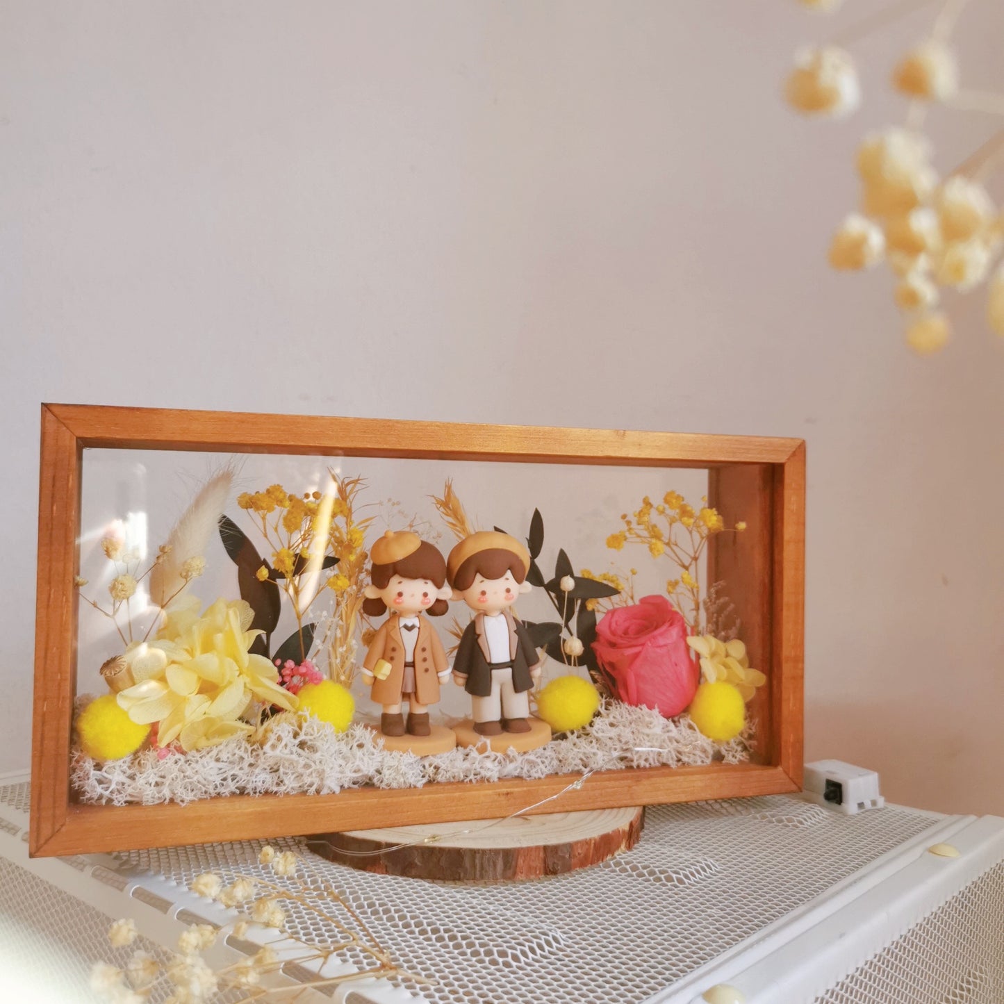 Nest Couple Preserved Flower Frame