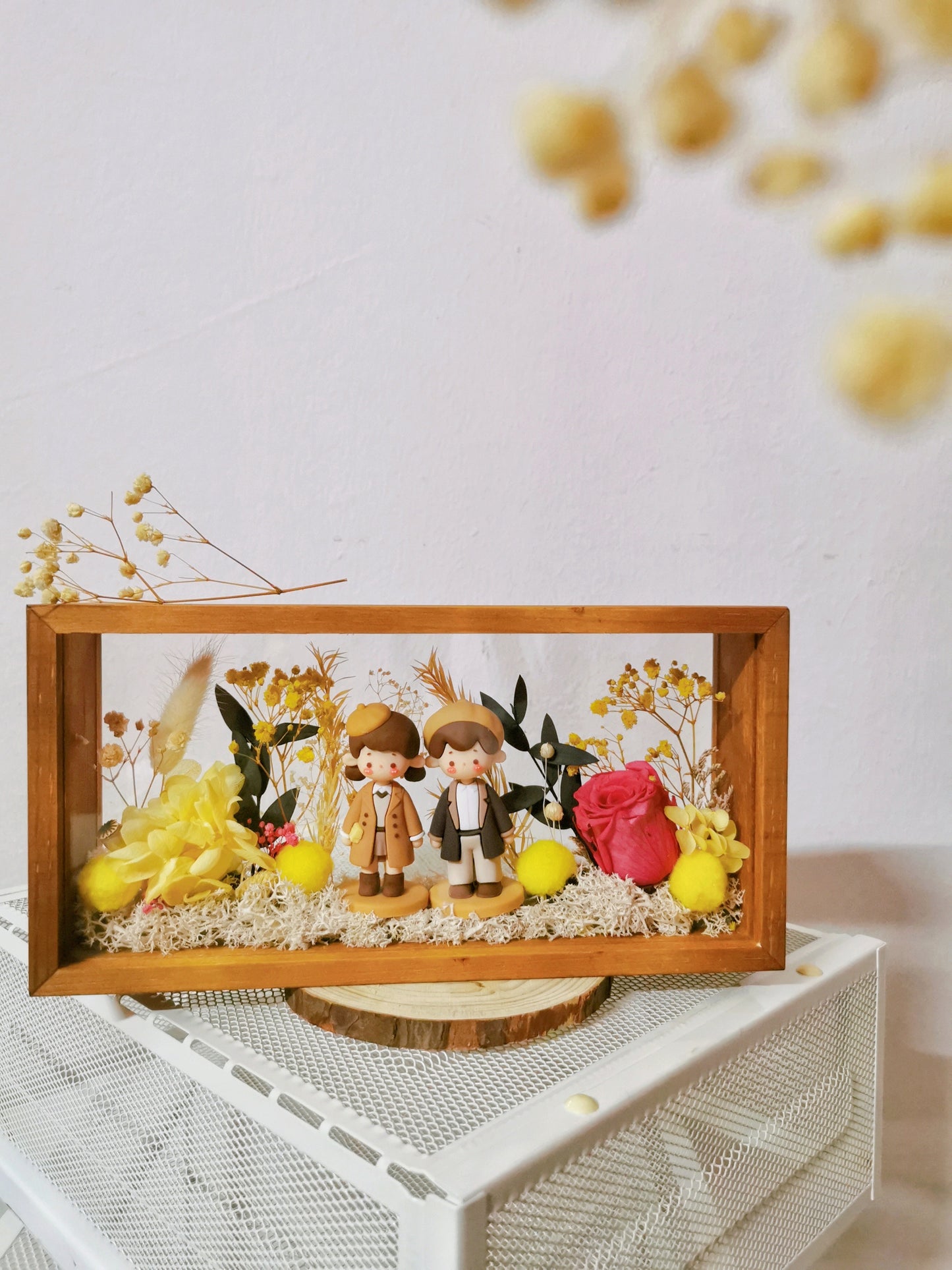 Nest Couple Preserved Flower Frame