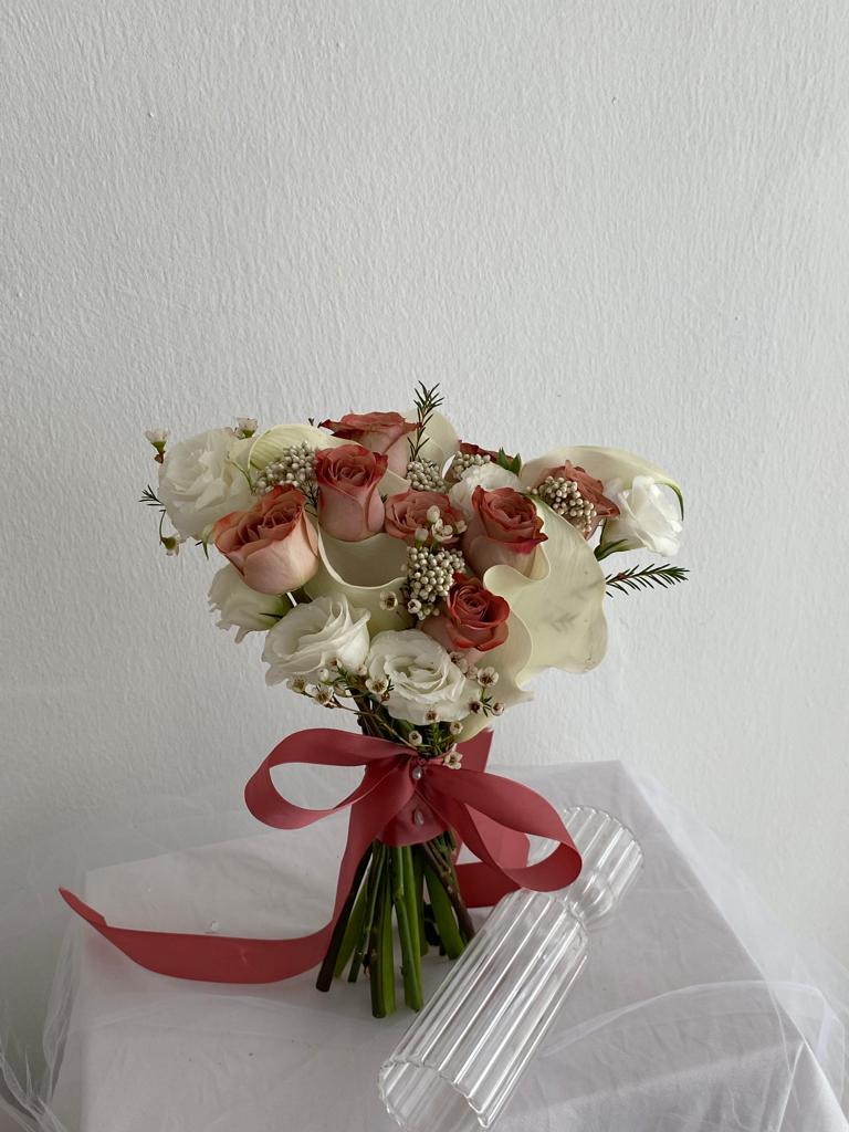 Classic Calla Lily Fresh Flower Bridal Bouquet